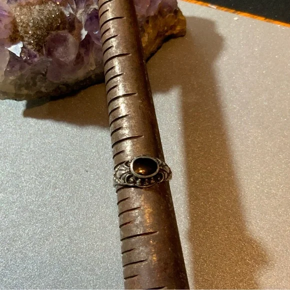 Vintage 925 Onyx Ring w/ Ornate Scrollwork Sz 6 - Picture 8 of 15